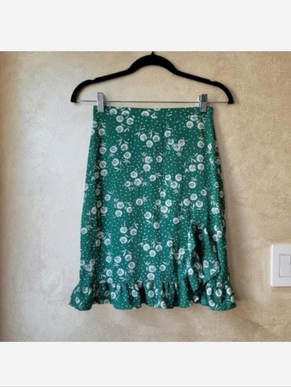 ROUJE ANGELE GREEN RUFFLE FLORAL SKIRT - Picture 3 of 7